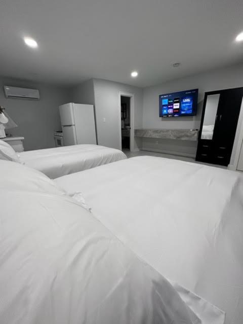 White Sands Inn, Marina, Bar & Grill Порт-Изабел Экстерьер фото