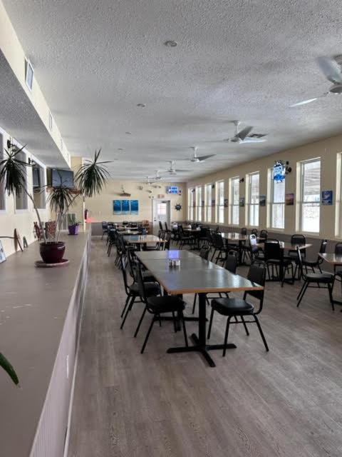 White Sands Inn, Marina, Bar & Grill Порт-Изабел Экстерьер фото